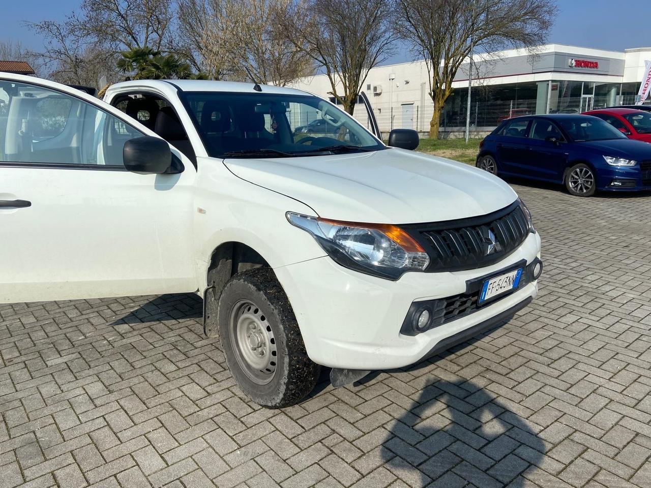 Mitsubishi L200 2.4 DI-D/154CV Club Cab Invite