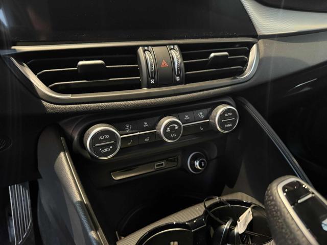 ALFA ROMEO Giulia 2.2 Turbodiesel 210 CV AT8 AWD Q4 Veloce