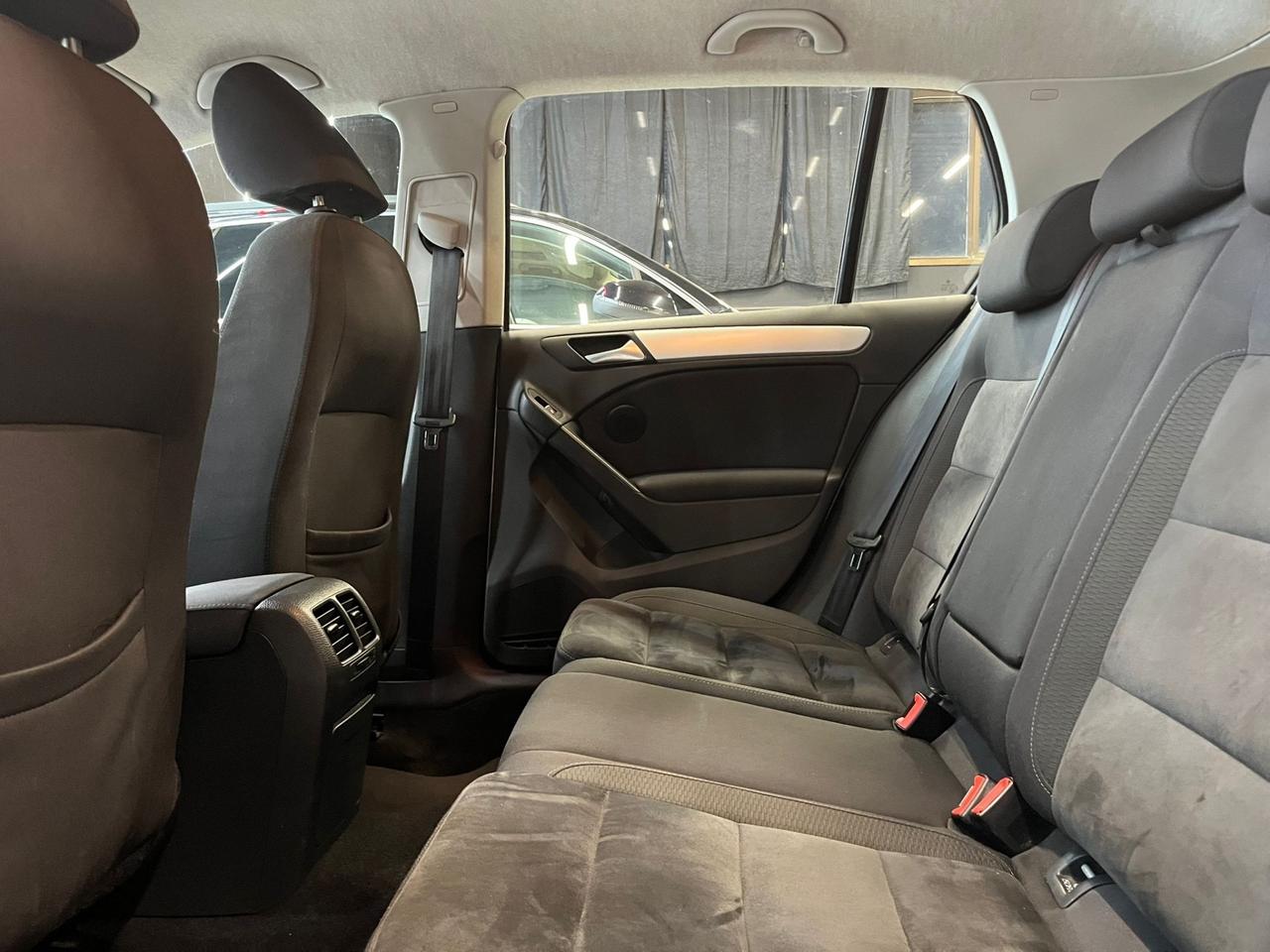 Volkswagen Golf 1.6 TDI 5p. Highline OK NEOPATENTATI