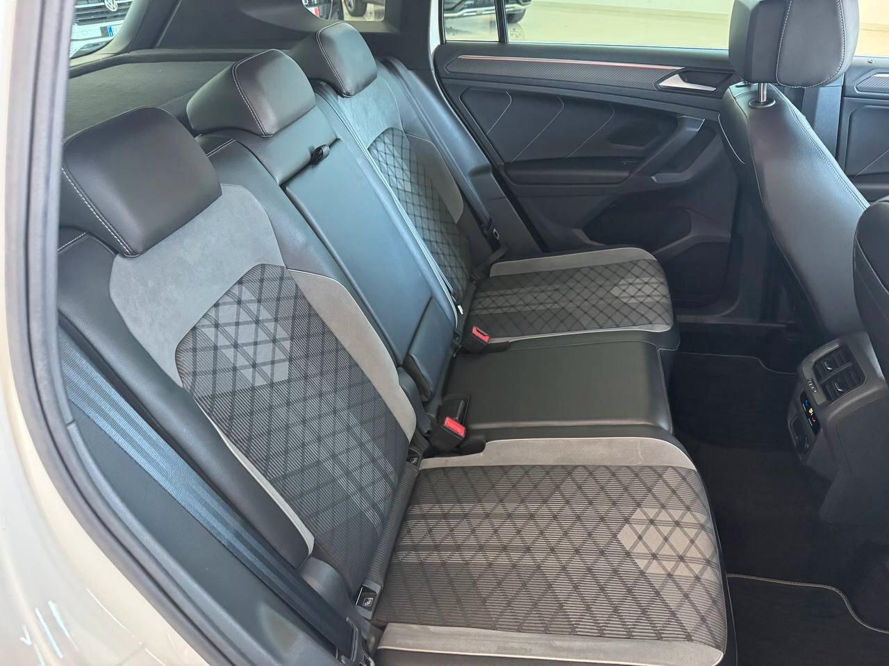 Volkswagen Tiguan 2.0 TDI 150 CV SCR DSG 4MOTION R-Line
