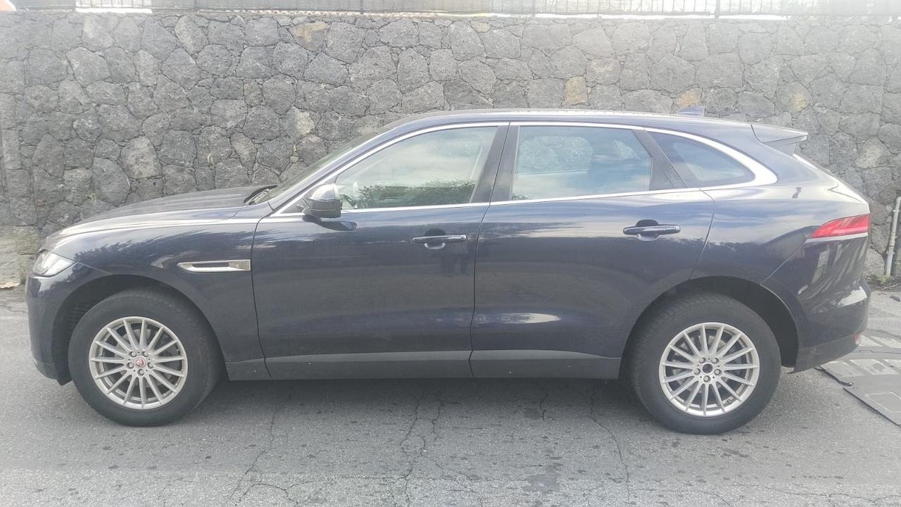 Jaguar F-Pace 2.0 D 180 CV Portfolio