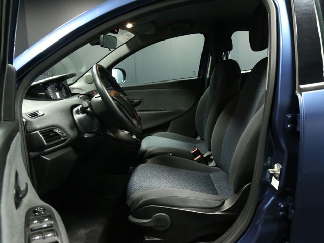 LANCIA Ypsilon 1.0 FireFly 5 porte S&S Hybrid Ecochic Silver