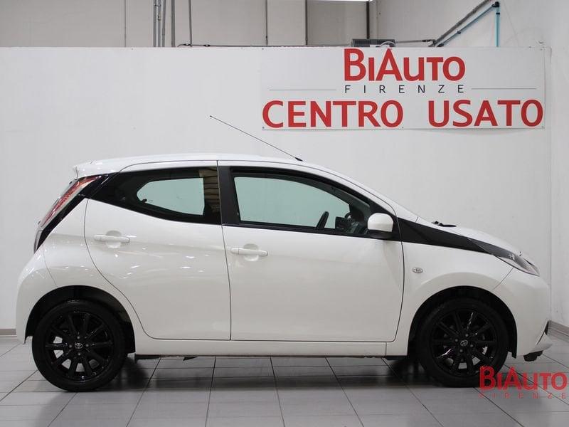 Toyota Aygo Aygo 5p 1.0 x-play tss m-mt