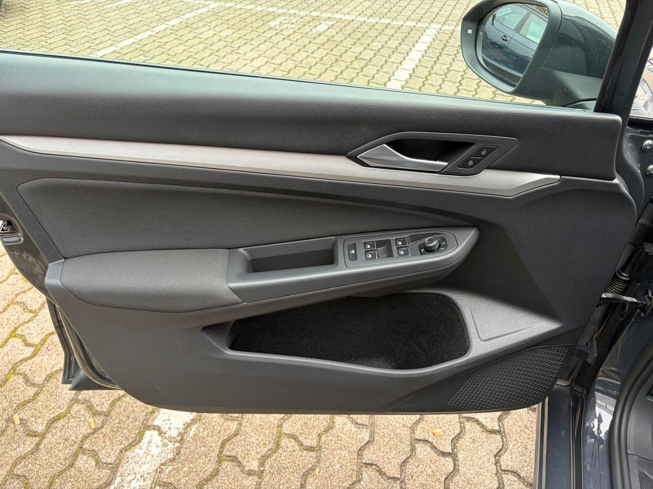 Volkswagen Golf Variant 2.0 tdi Life 115cv