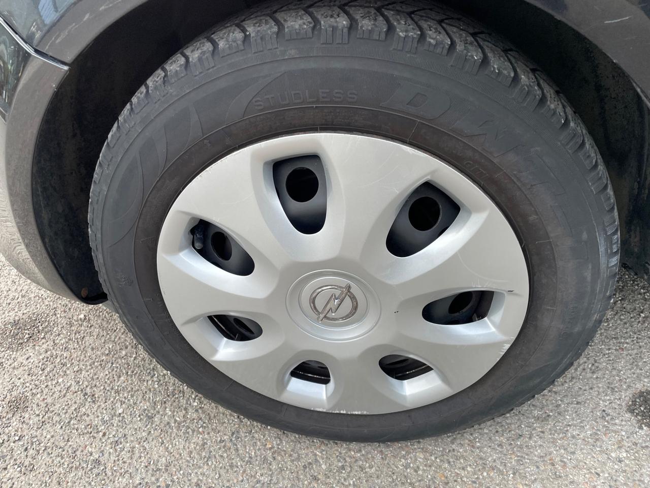 Opel Corsa 1.2 5 porte Sport* Neo patentati *