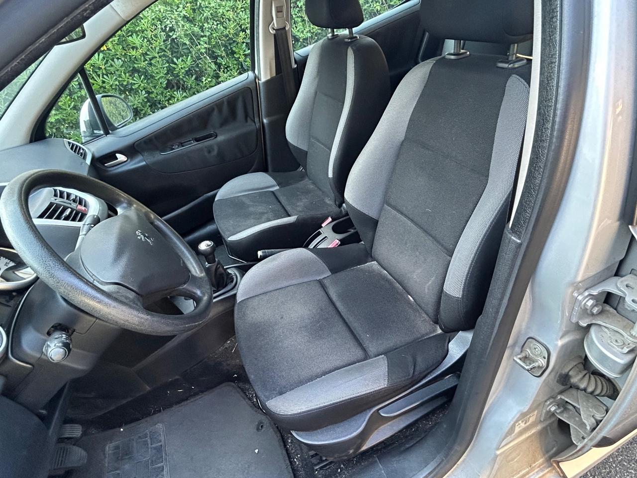 Peugeot 207 1.4 8V 75CV SW ONE Line