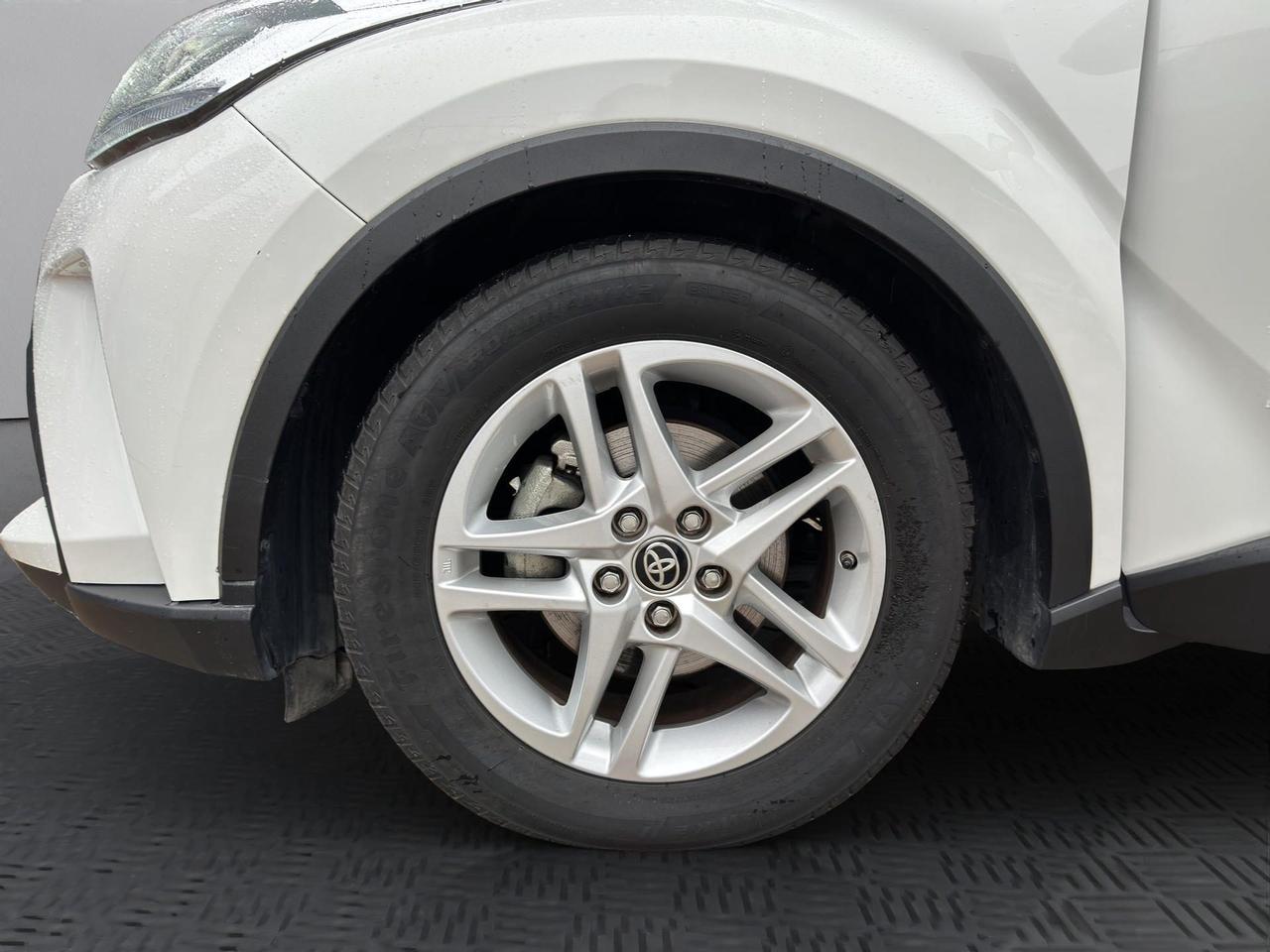 Toyota C-HR 1.8h Active e-cvt