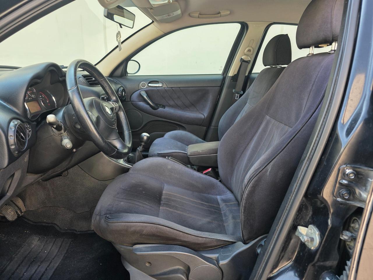 Alfa Romeo 147 1.9 JTD (120) 5 porte