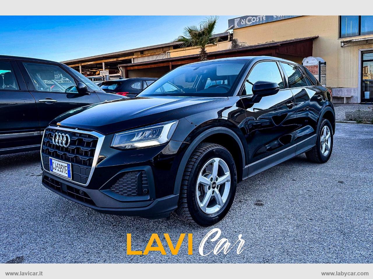 AUDI Q2 35 TDI quattro S tr. Identity Black