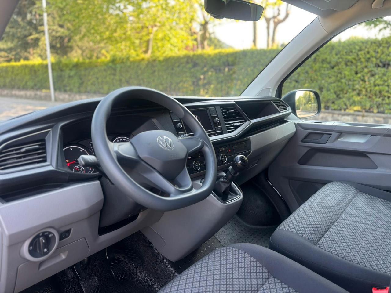 Volkswagen Caravelle 2.0 TDI 110CV PC 9 posti
