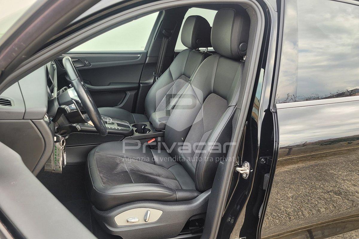 PORSCHE Macan 2.0
