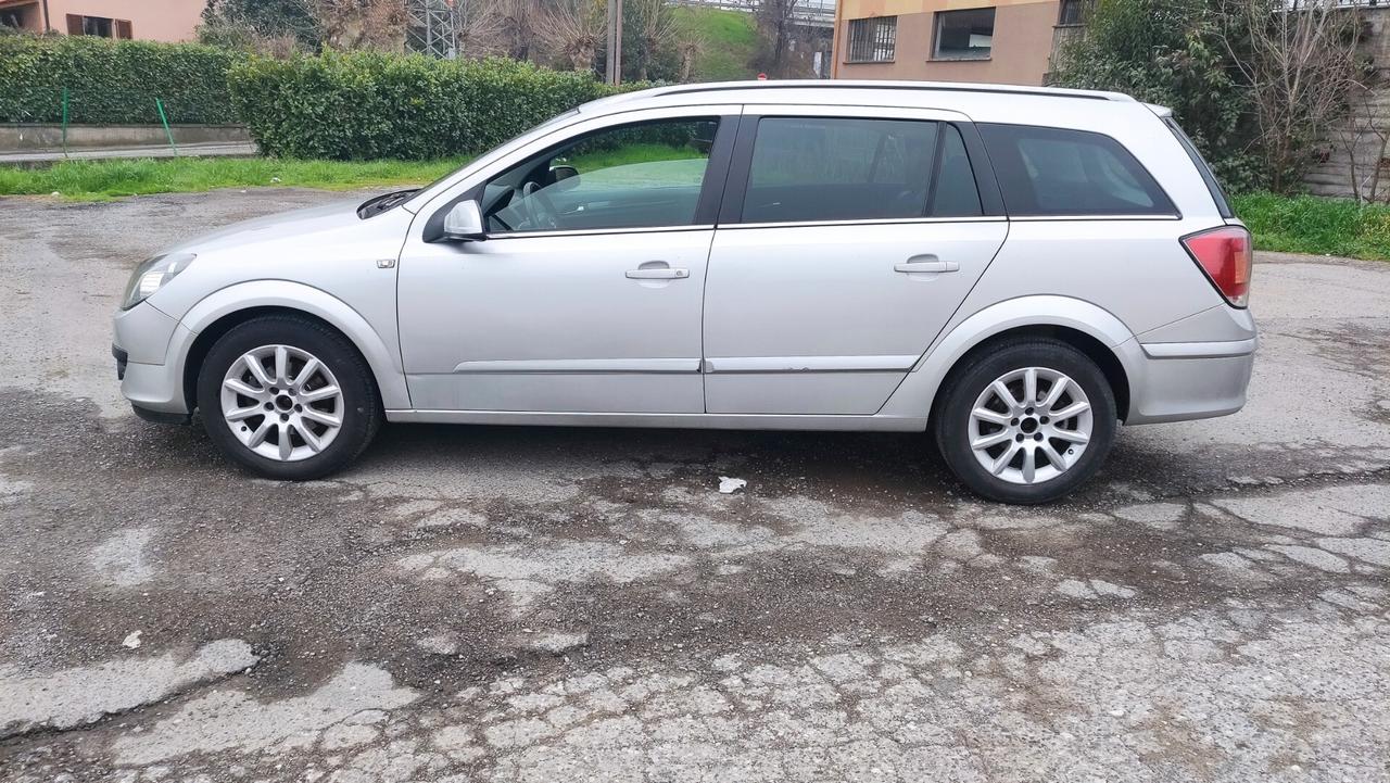 Opel Astra 1.6 16V Twinport Station Wagon NEOPATENTATI - 2005