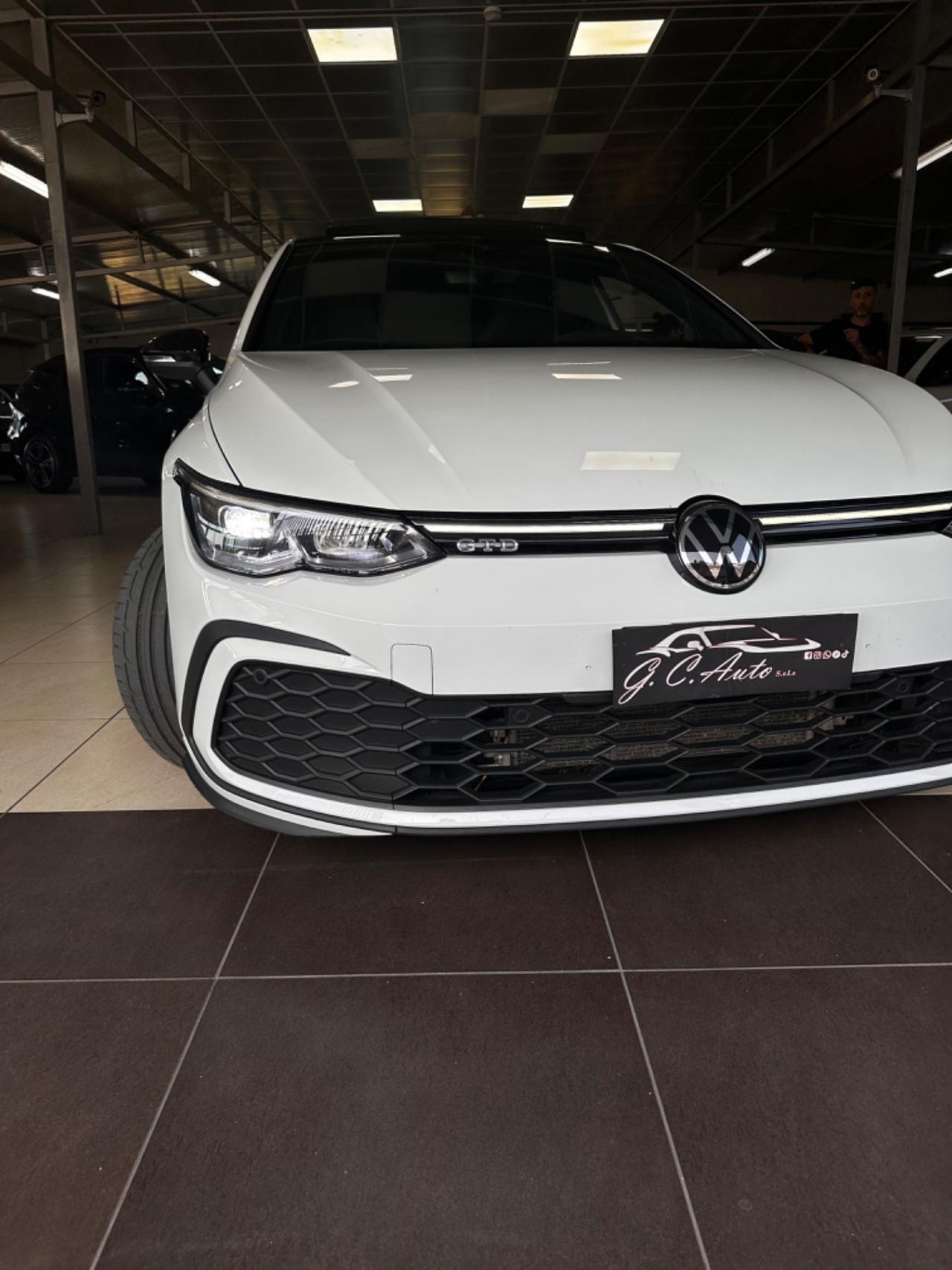 Volkswagen Golf 2.0 TDI GTD DSG 200CV