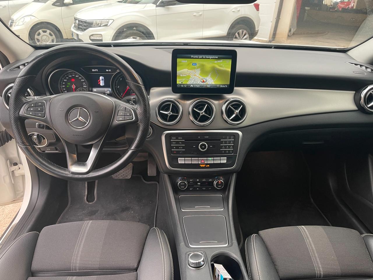 Mercedes-benz GLA 200 GLA 200 d Automatic Sport