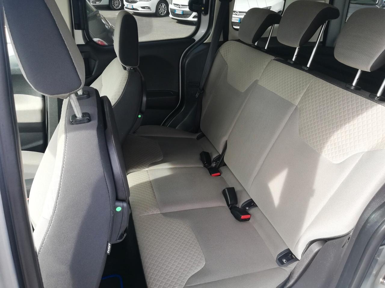 Ford Tourneo Courier 1.0 EcoBoost 100 CV Titanium