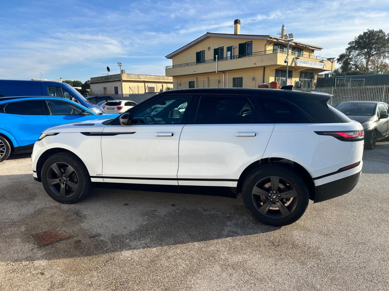 Velar 2.0D I4 240 CV R-Dynamic DEL 2020 PARI AL NUOVO