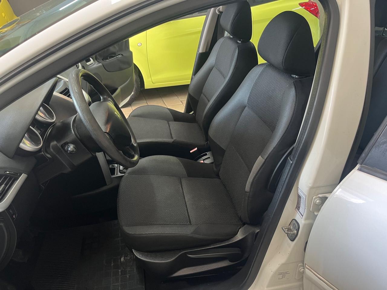 Peugeot 207 1.4 HDi 70CV 5p. 2012