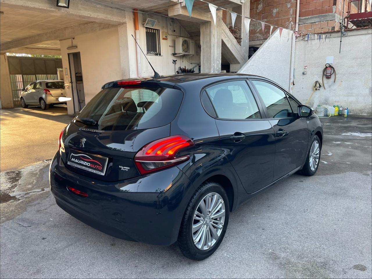 Peugeot 208 BlueHDi 75 5 porte Allure adatta neopatentati
