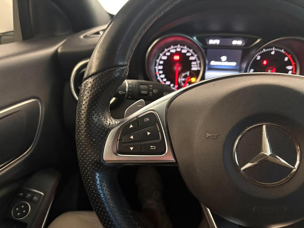 Mercedes-Benz CLA 200 d Shooting Brake Premium S.W.