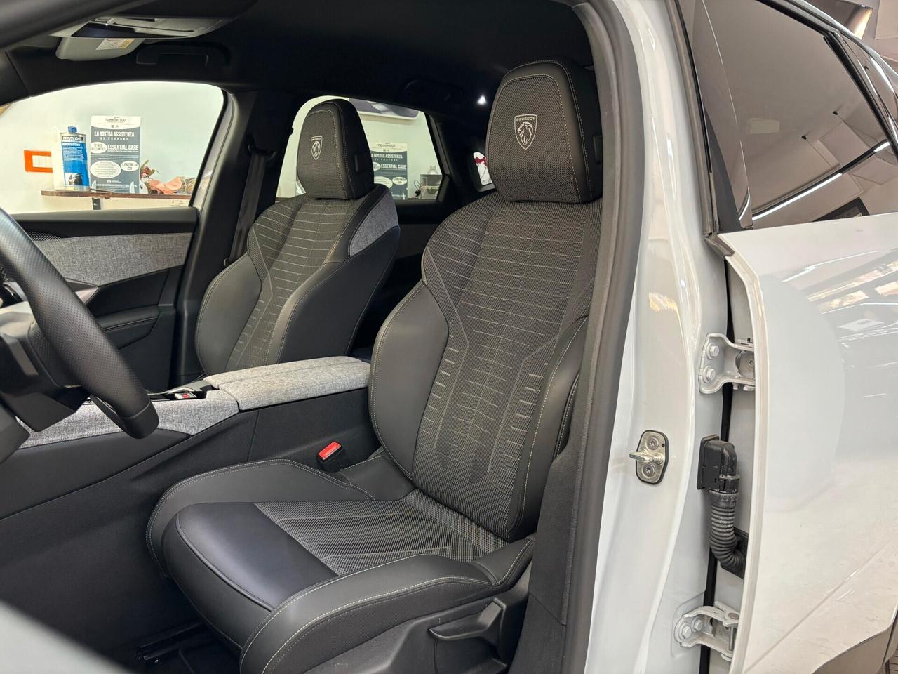 Peugeot 3008 Hybrid 145 e-DCS6 GT Vari Colori