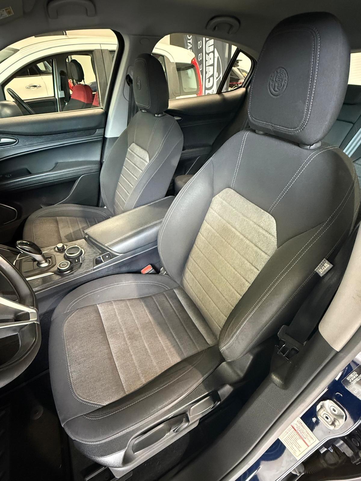 Alfa Romeo Stelvio 2.2 Turbodiesel 160 CV AT8 RWD Business