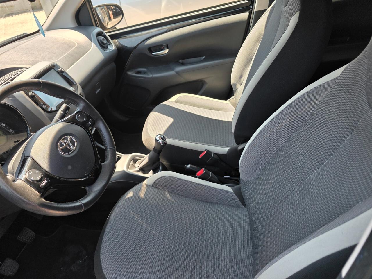 Toyota Aygo Connect 1.0 VVT-i 72 CV 5 porte x-fun MMT