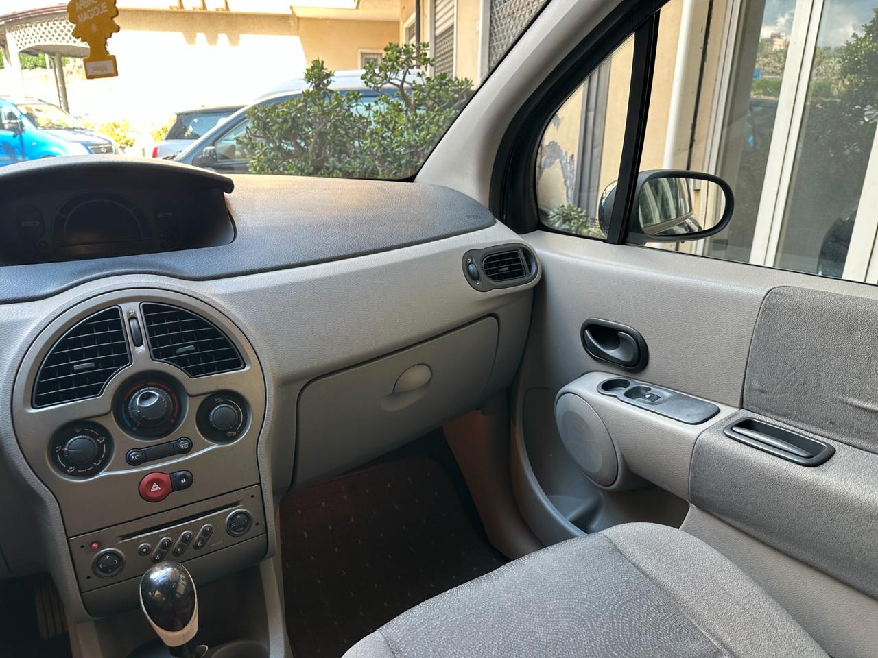 Renault Modus 1.2 16V Confort *NEOPATENTATI*