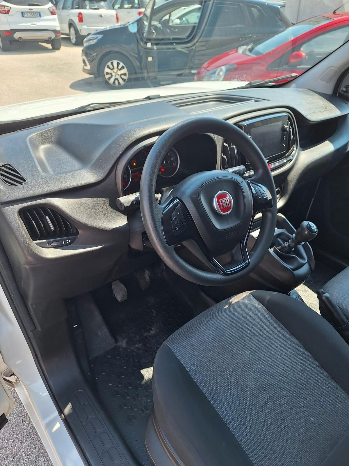 Fiat Doblo 1.6MJT 105CV 3 posti Cargo Lounge 2021