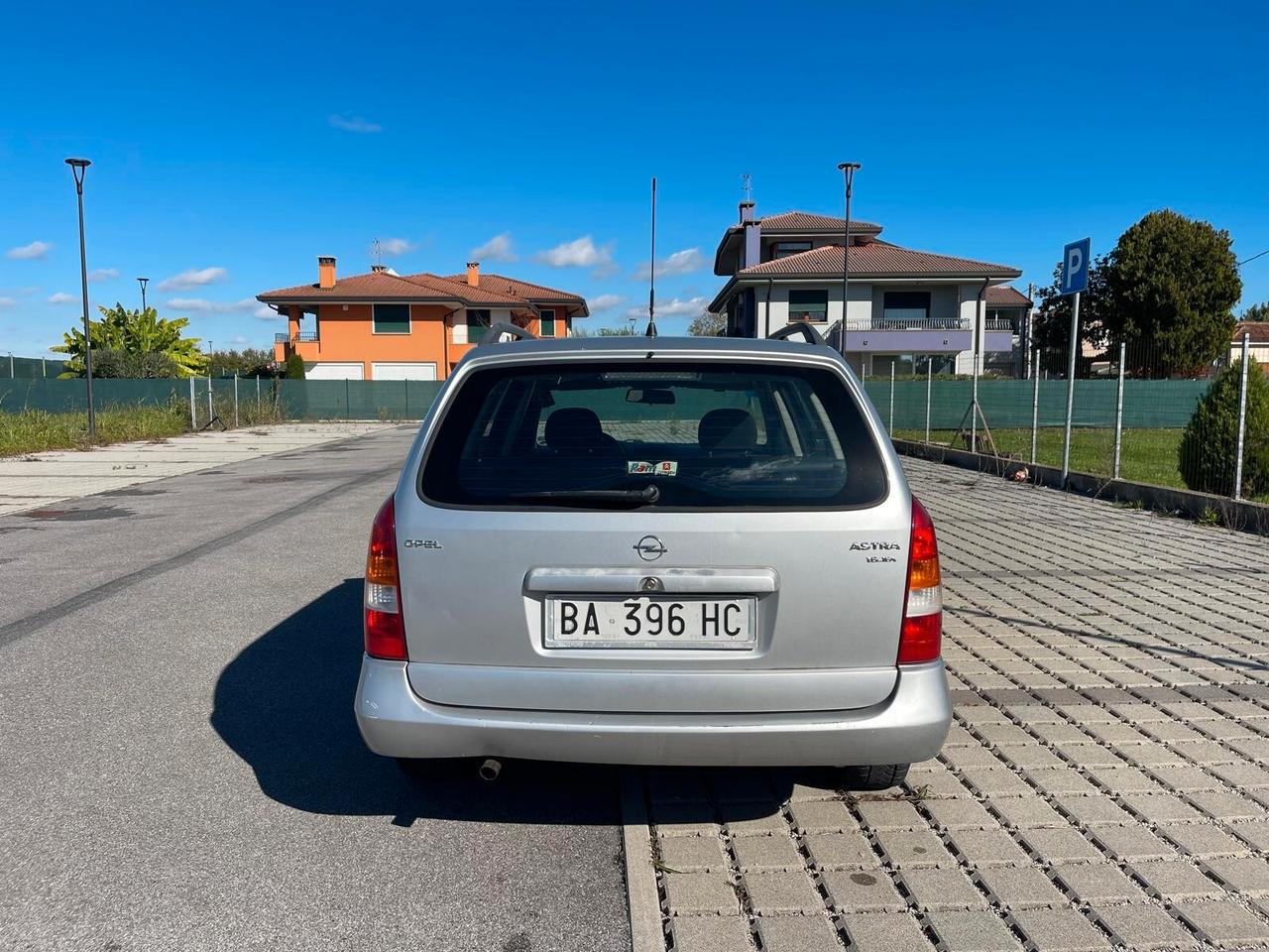 Opel Astra 1.6i 16V cat Station Wagon CDX
