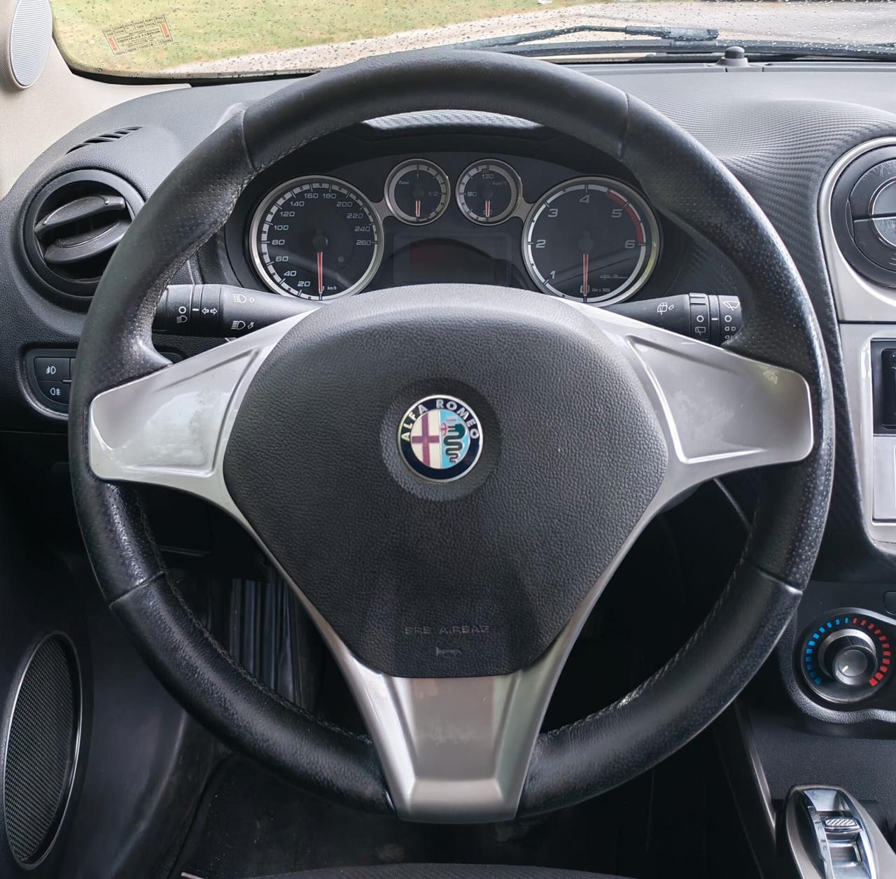 Alfa Romeo MiTo 1.6 JTDm 16V Distinctive Sport Pack