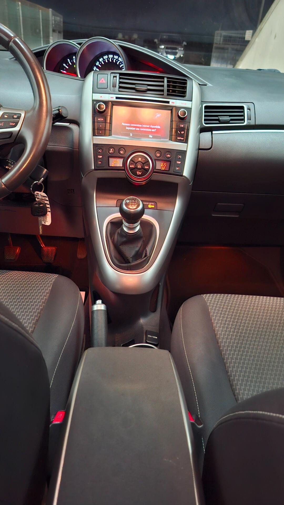 TOYOTA VERSO 2014 1.6DIESEL 7POSTI TETTO PANORAMICO