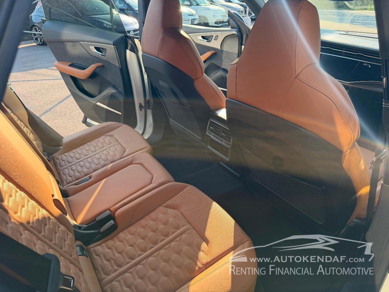 Audi RS Q8 4.0 mhev 48V 600cv tiptronic