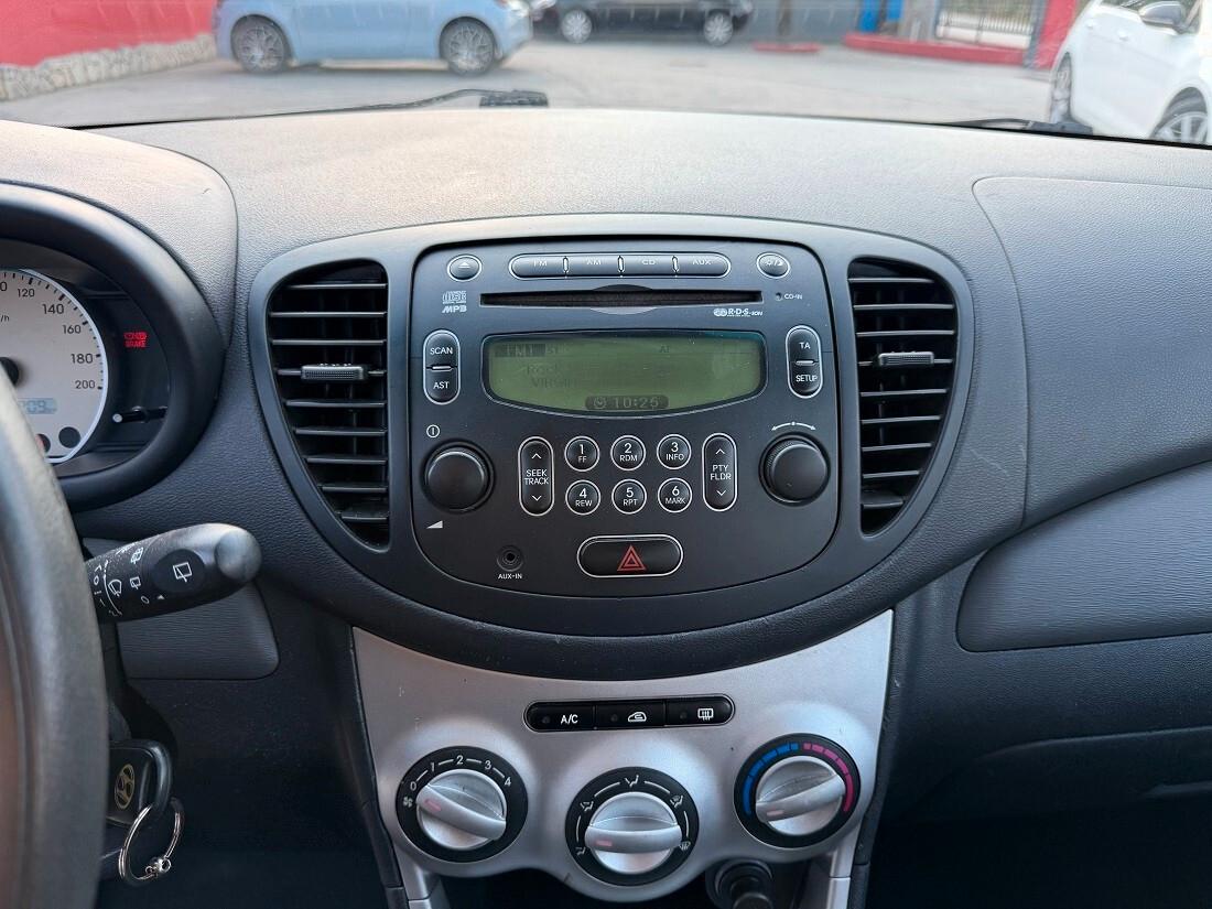 Hyundai i10 1.1 12V Active AUTOMATICA