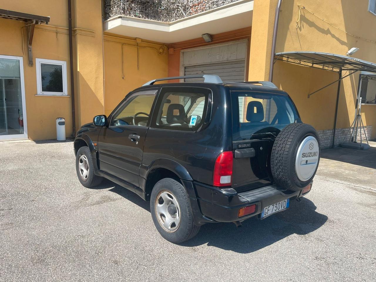 Suzuki Grand Vitara 1.6i 16V cat 3 porte 4x4 con Ridotte e blocco differenziale
