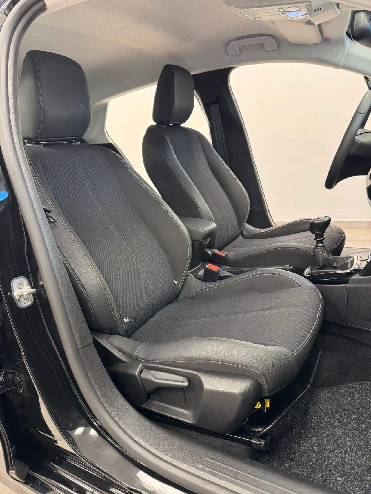 Opel Corsa 1.5 D 100 CV Elegance