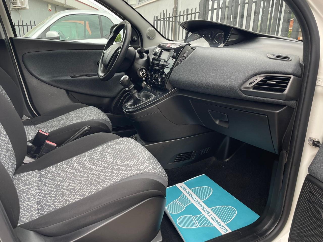 Lancia Ypsilon 1.2 69 CV 5 porte Elefantino Blu