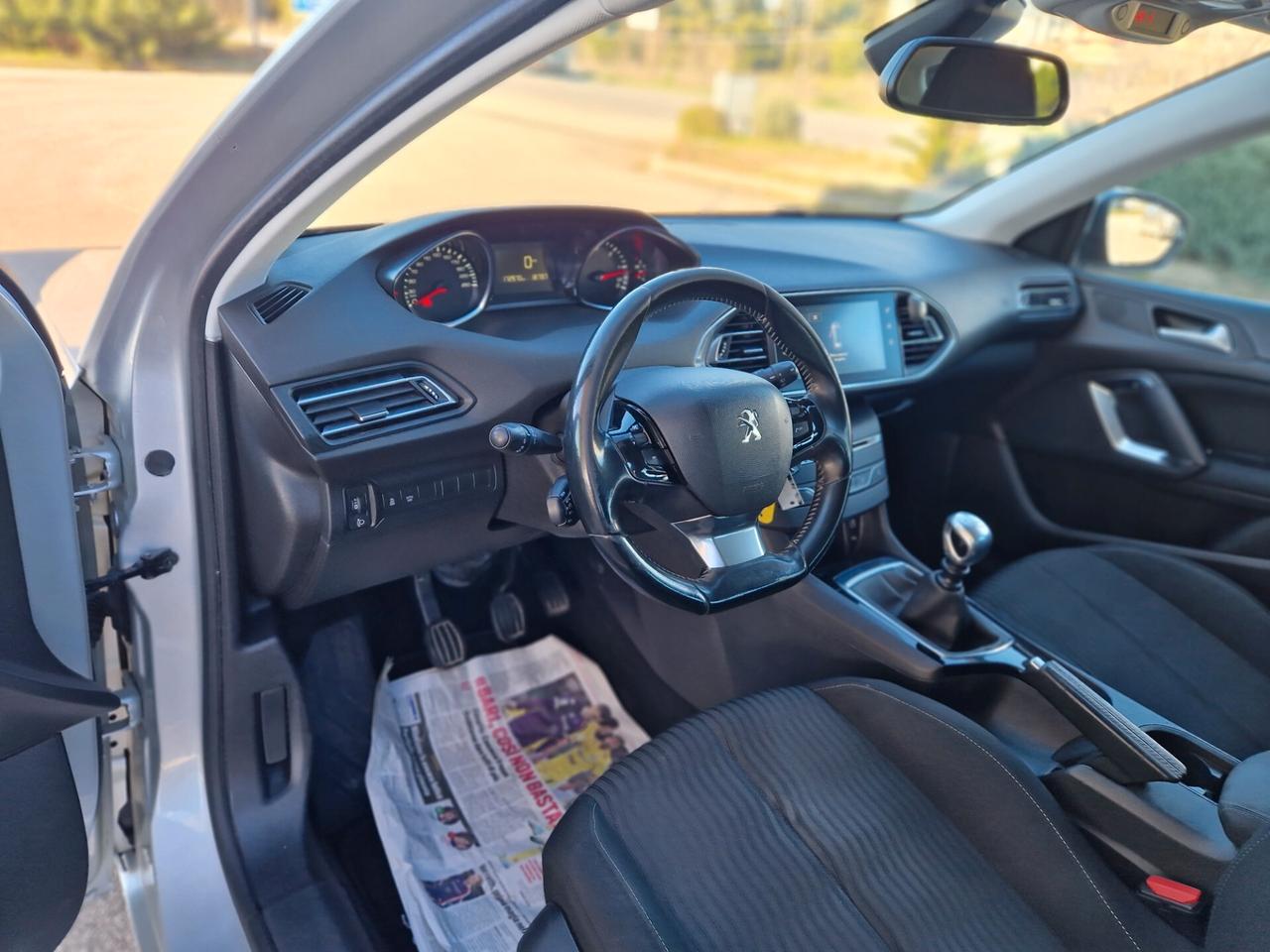 Peugeot 308 BlueHDi 120 S&S Allure