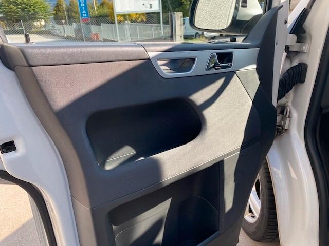 Volkswagen Multivan T5 2.0 bitdi Highline 180cv gancio traino