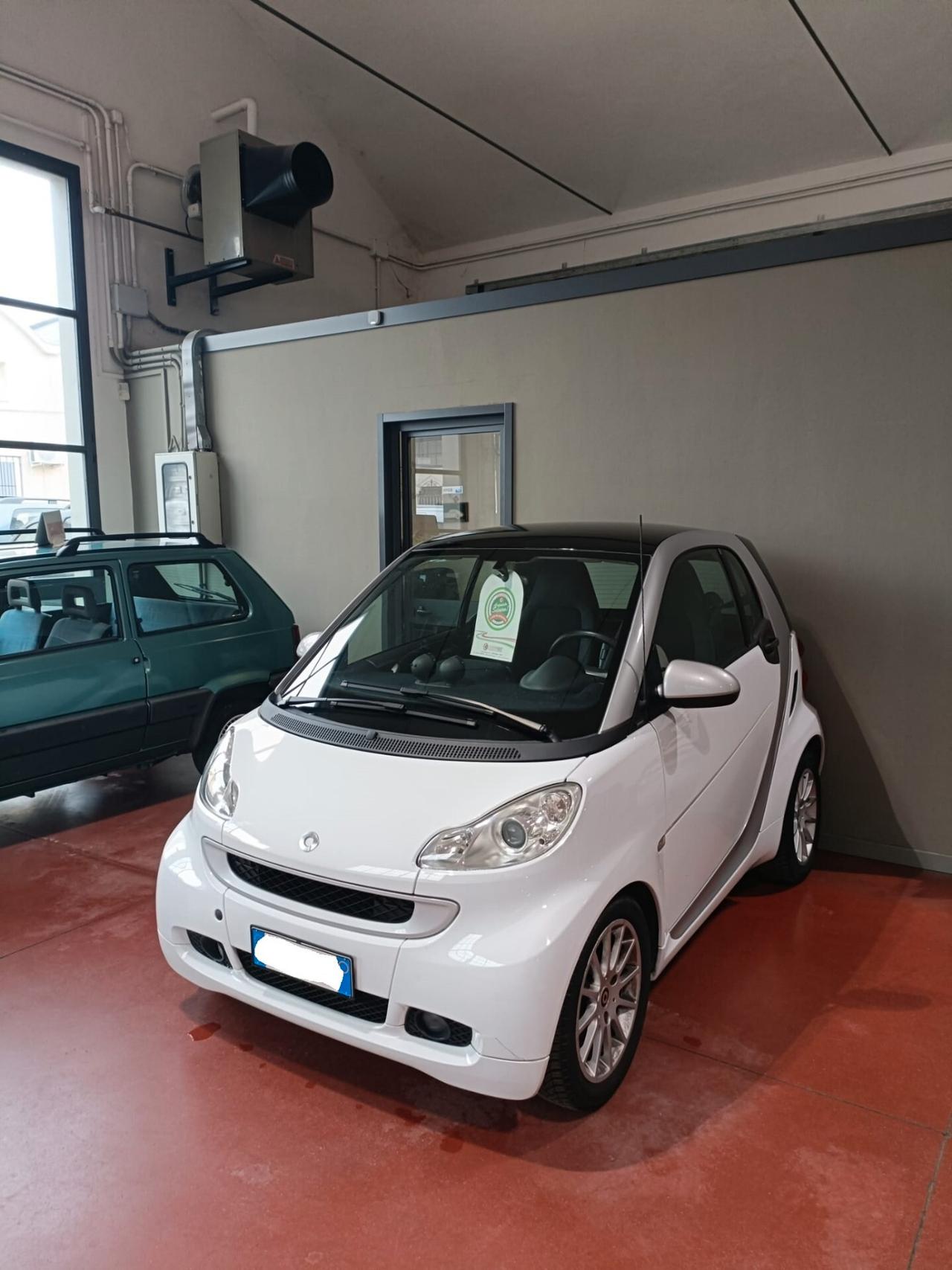 Smart ForTwo 1000 52 kW coupé passion-CLIMA-SERVO-CONTAGIRI-SOLO 87.000 KM