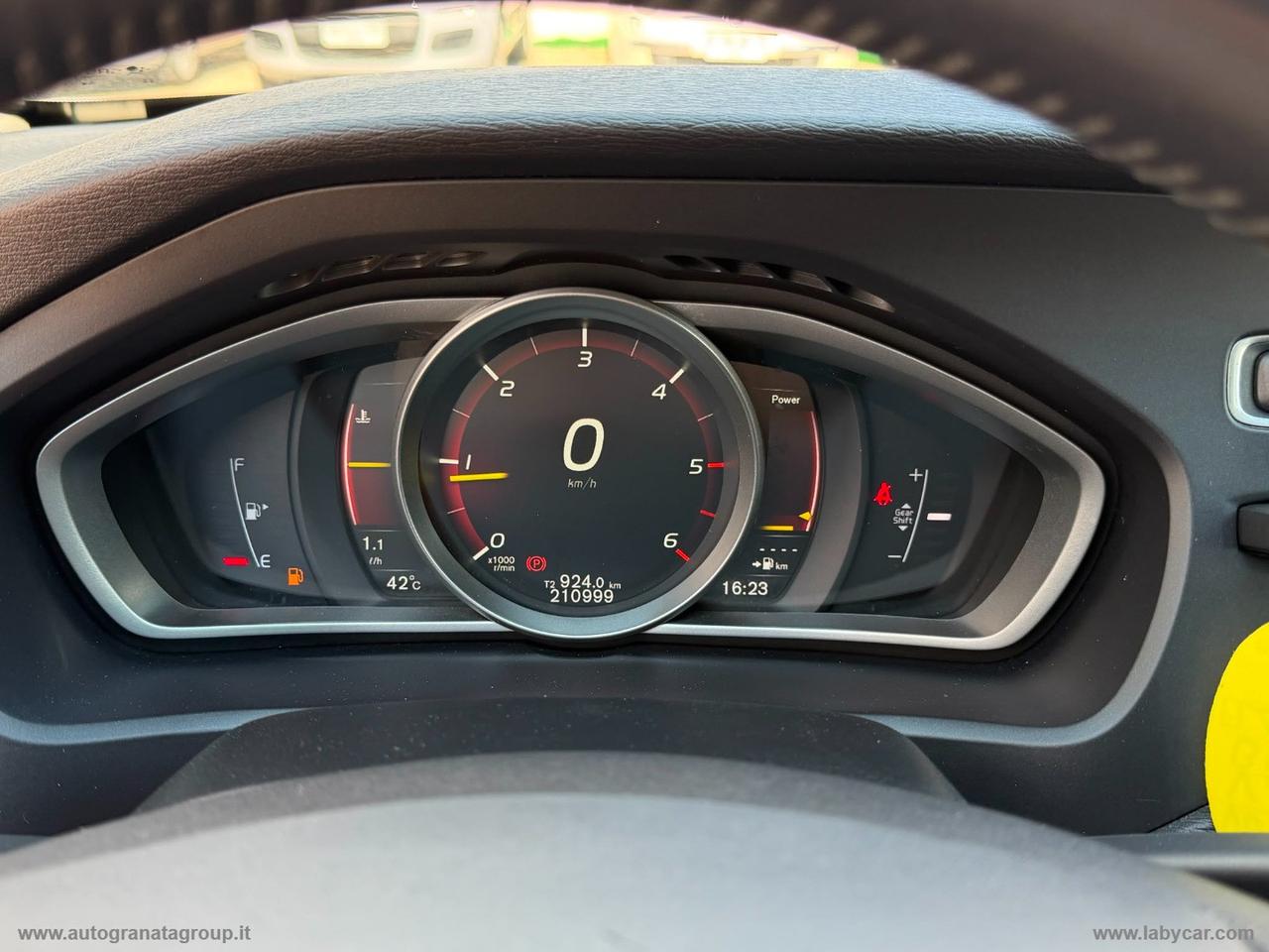 VOLVO V40 D2 Momentum BELLA AFFARE VERO!