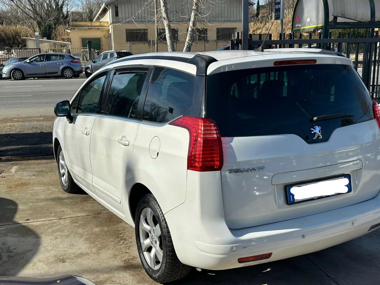 Peugeot 5008 1.6 VTi 120CV Tecno