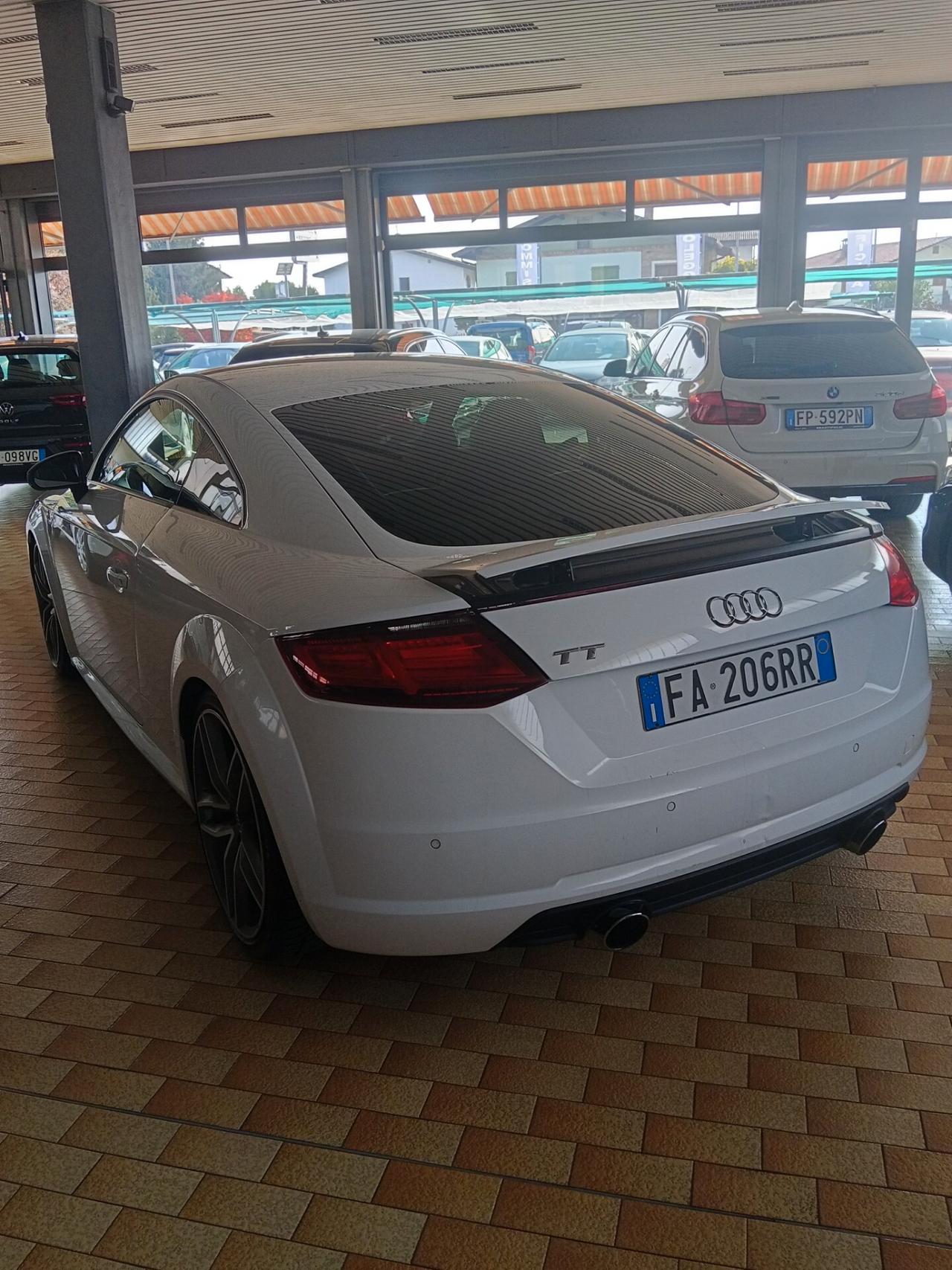 Audi TT Coupé 2.0 TFSI S line