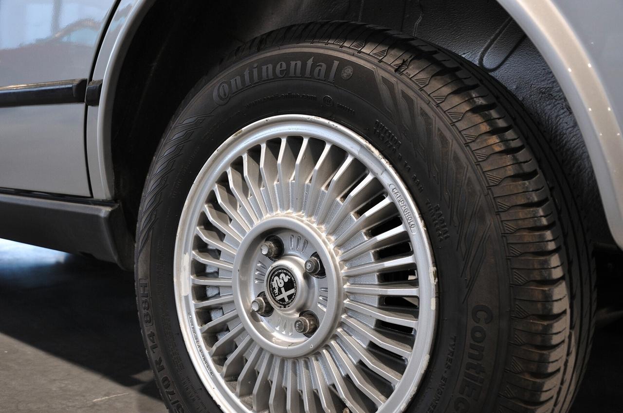 Alfa Romeo Alfetta 2.0 CEM restauro totale UNICA targa MI!