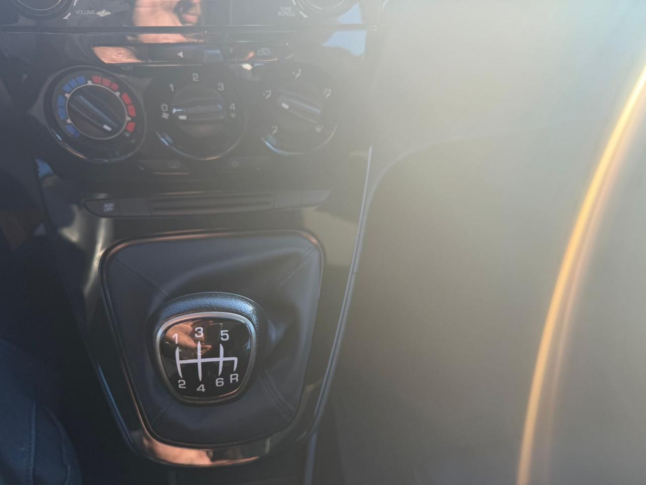 Lancia Ypsilon 1.0 FireFly 5 porte S&S Hybrid Ecochic Gold