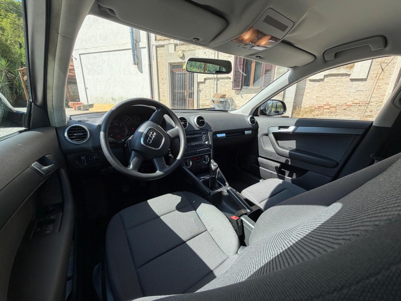 Audi A3 1.6 TDI 105 CV CR Ambition