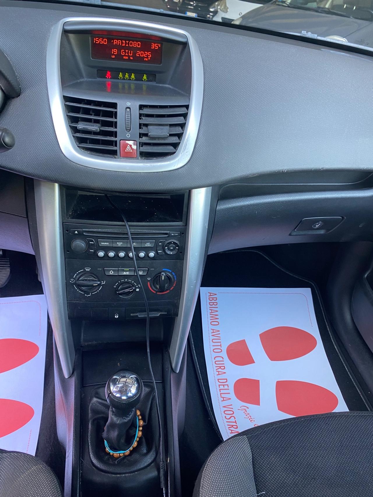 Peugeot 207 1.4 HDi 70CV 5p. XT Neopatentati