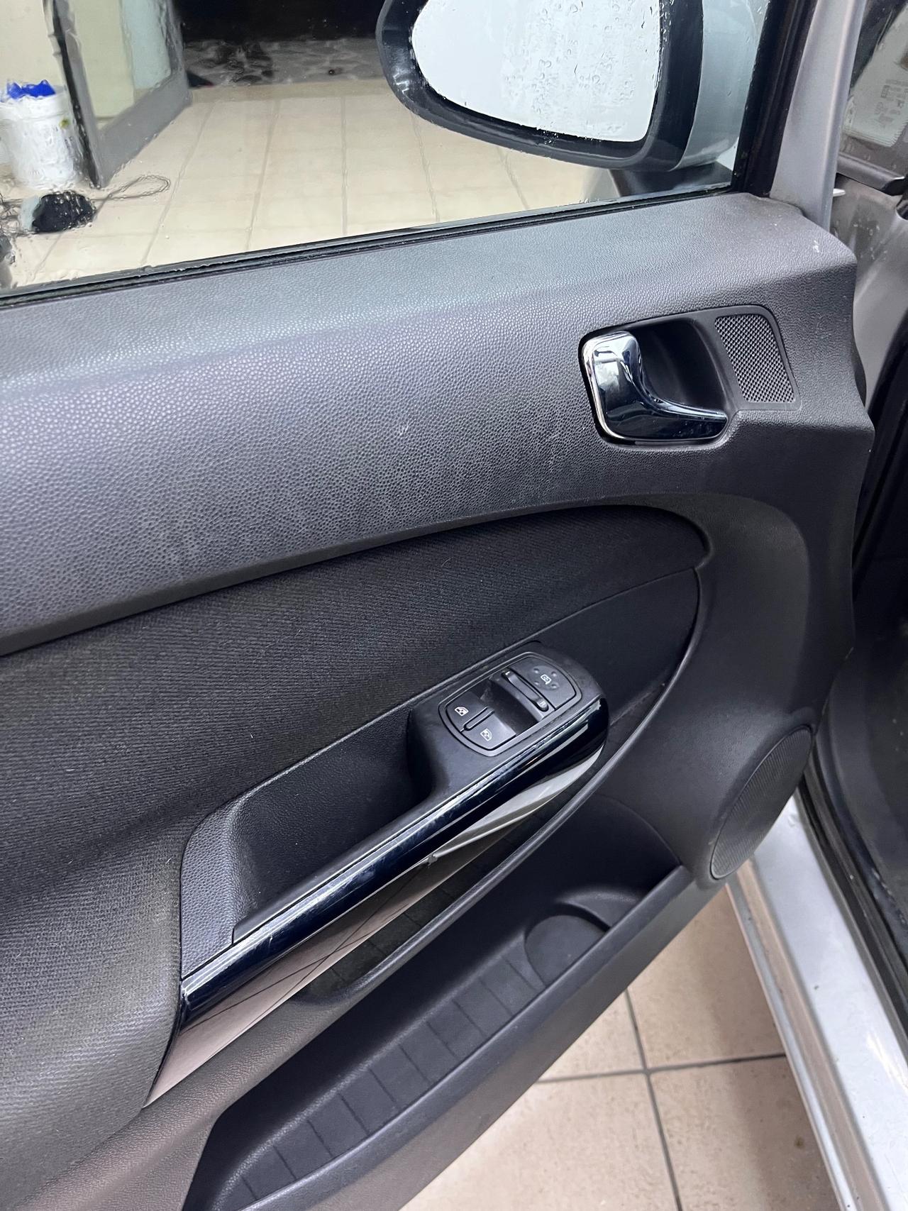 Opel Corsa 1.2 80CV 5 porte GPL-TECH Club