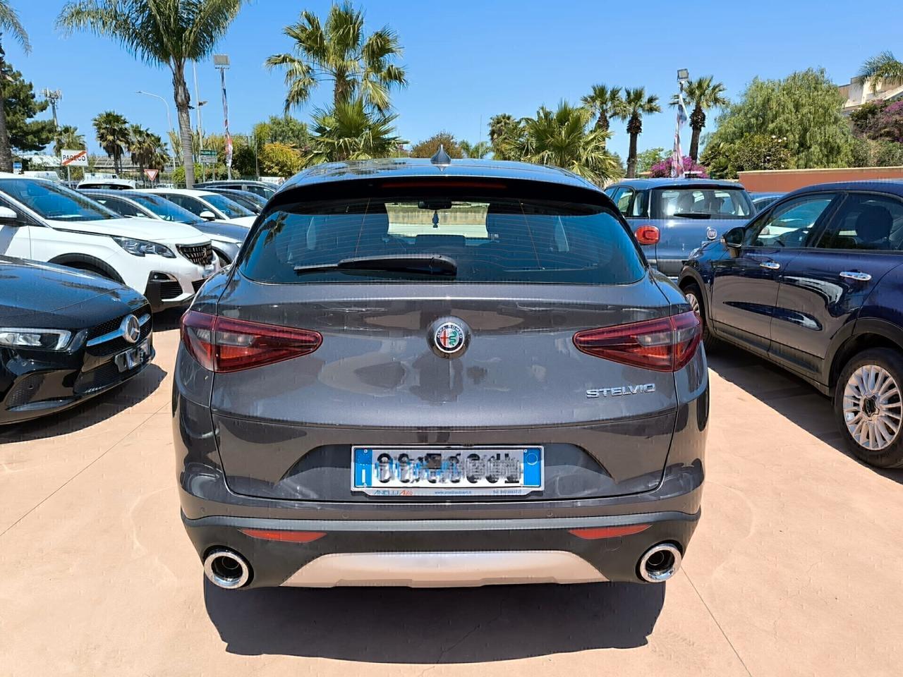 Alfa Romeo Stelvio 2.2 Turbodiesel 160 CV AT8 RWD Business