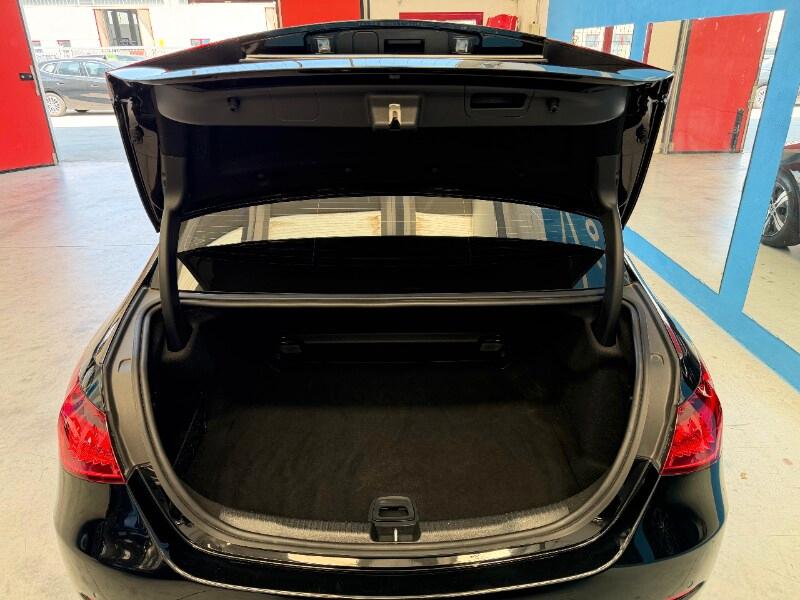 MERCEDES Classe C (W/S206) C 200 d Mild hybri...