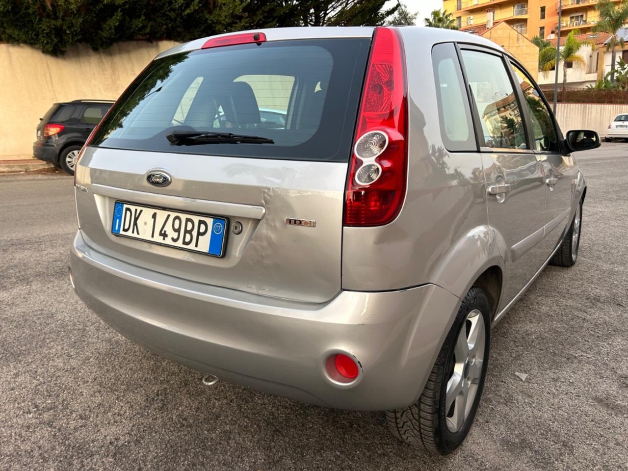 Ford Fiesta 1.4 TDCi ideale per neo patentati